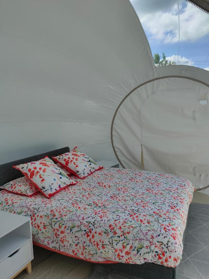 Cele Bulles Etoilees Hotel Brengues Екстериор снимка